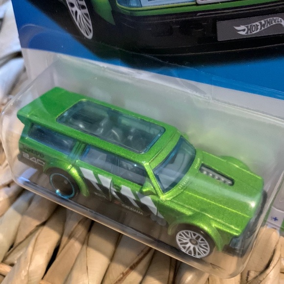 Hot Wheels Car Volvo 240 Drift Wagon HW Slammed 4/5 Mattel Hotwheels 245/250 New - Picture 4 of 7